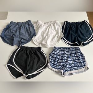 Nike women’s 4 pair size xtra small, 1 Gap blue print size xtra small.